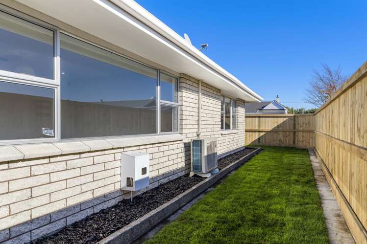 21 Orlando Street Stratford_25