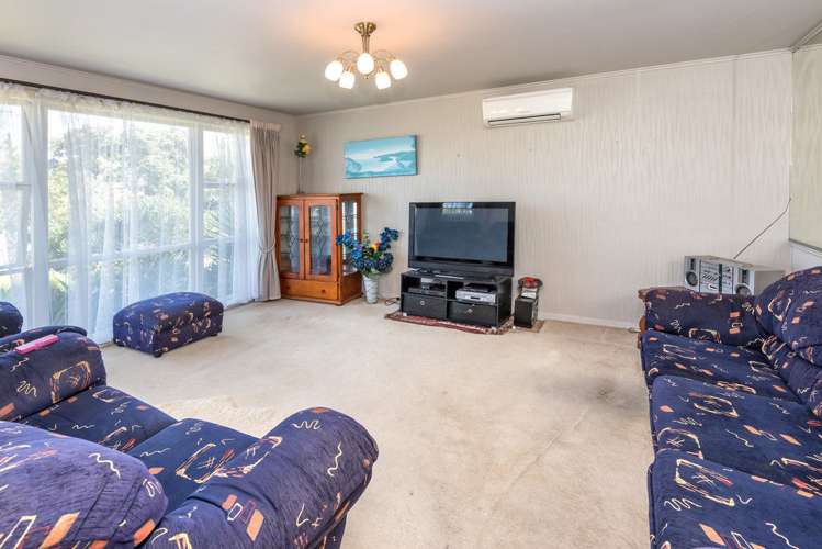 26 Awatere Street Clover Park_11