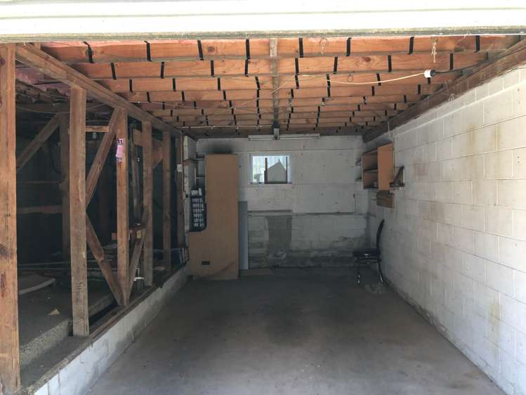 2/10 Landseer Place Blockhouse Bay_9