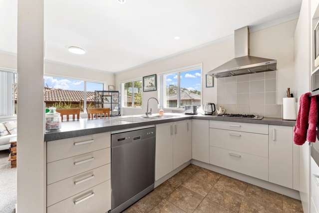 32 Driftwood Drive Red Beach_4