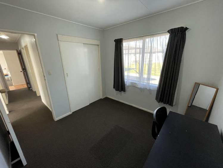 251 Flaxmere Avenue 10480_10