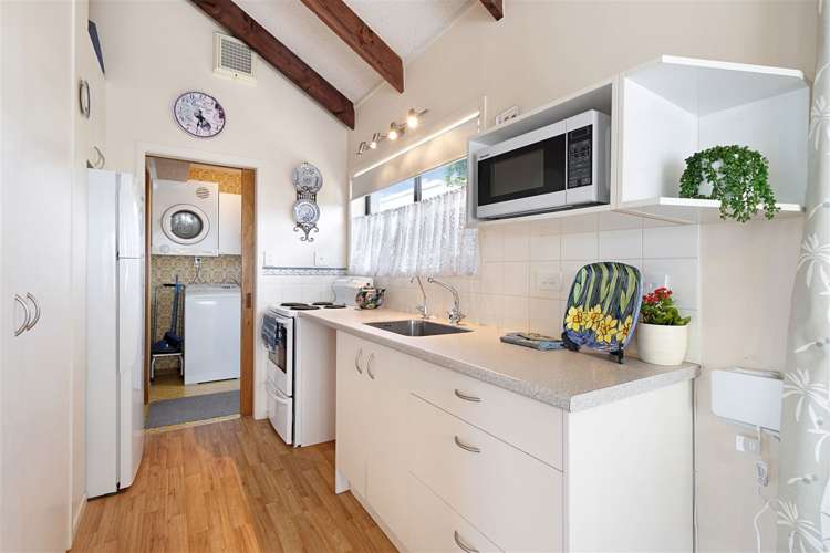 3/86 Roberts Road Te Atatu South_8