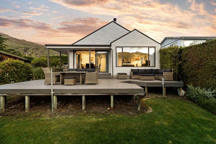 379 Peninsula Road Kelvin Heights_6