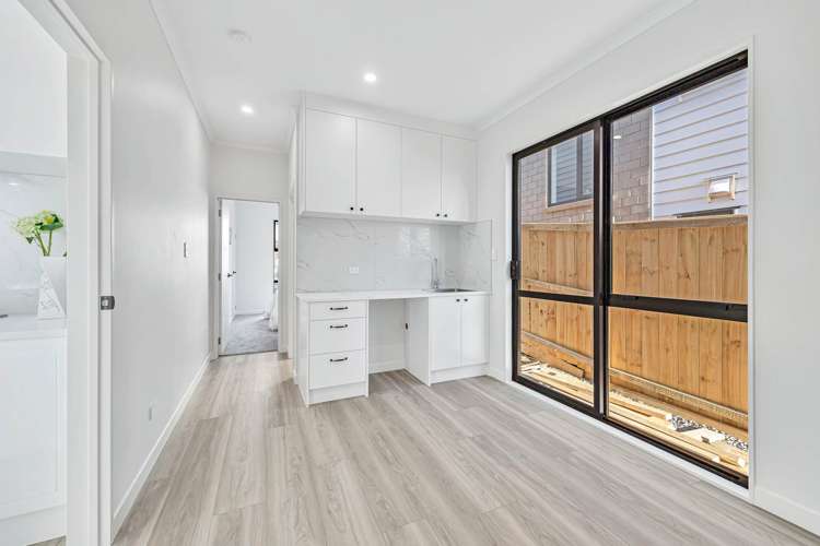 22 Tannaghmore Drive Flat Bush_25