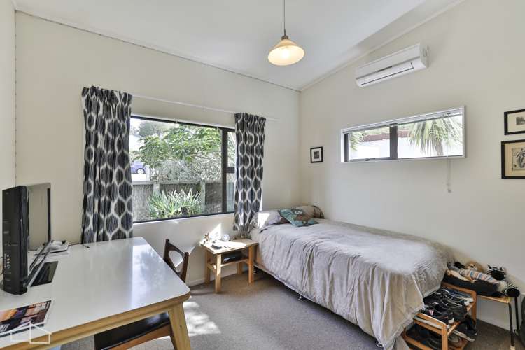 48 Clayburn Road Glen Eden_11