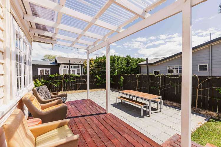 14 McVay Street Napier South_16