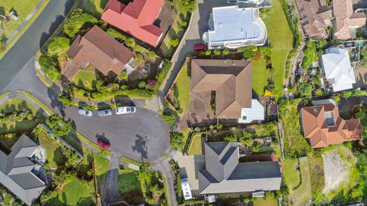 6 Embling Place Eastern Beach_19