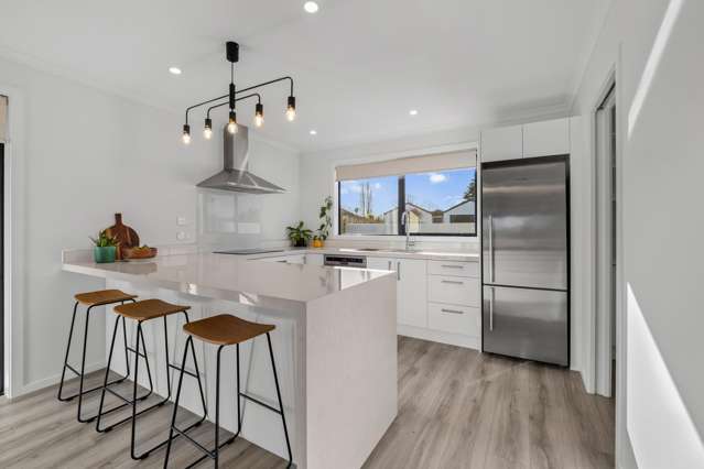 8 Redhaven Rise Netherby_3