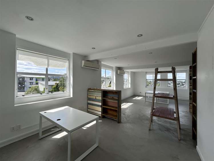 58 Surrey Crescent_0