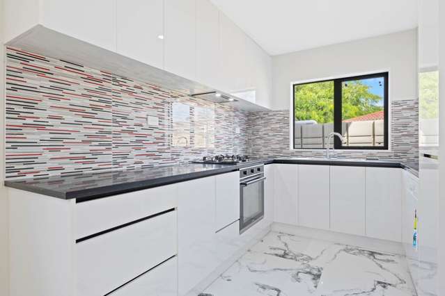 3/68 Maplesden Drive Clendon Park_4