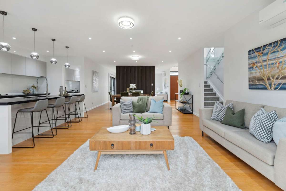 8/42 Codrington Crescent_5
