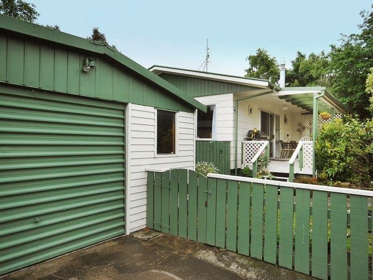 1 Kowhai Grove Featherston_11