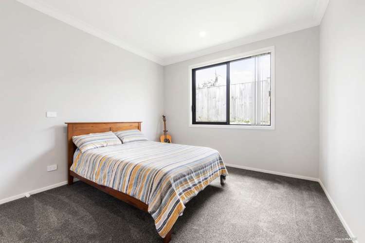 8 Kaimai Avenue Massey_7