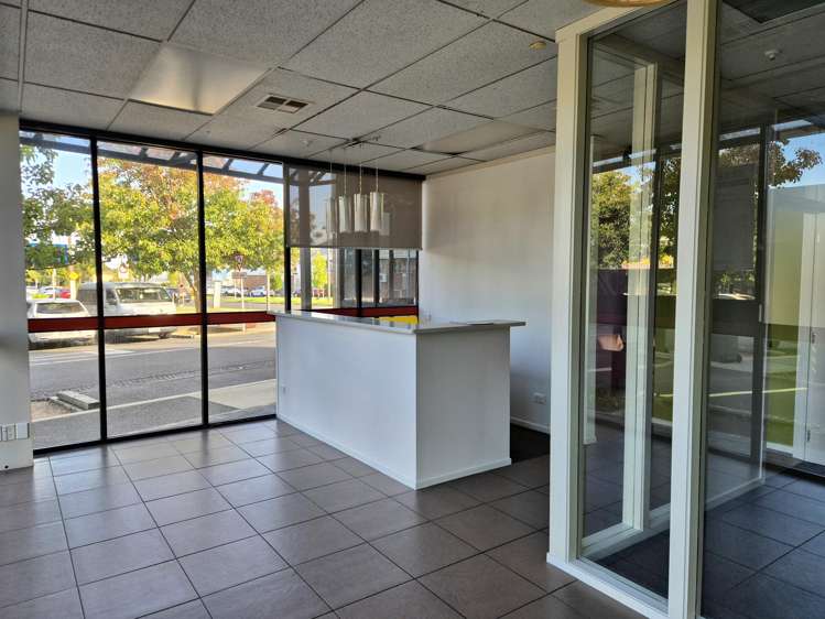 Ground Floor/3053 Great North Road New Lynn_14