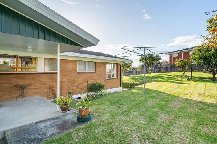 1 Emily Place Bellevue_24