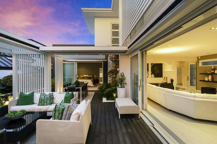 55 Merivale Lane Merivale_31