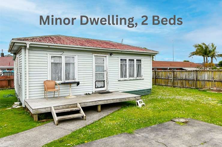 An older three-bedroom weatherboard home on Rosebank Road, in Papatoetoe, with a separate smaller two-bedroom dwelling was hotly contested when it went to auction this week and sold over RV for <img.432m. Photo / Supplied