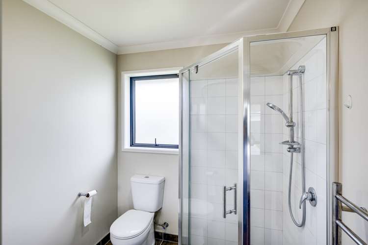 19 Arbuckle Road Frimley_5