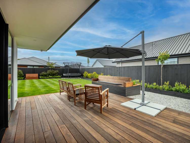 24 Whitehorn Drive Lincoln_32