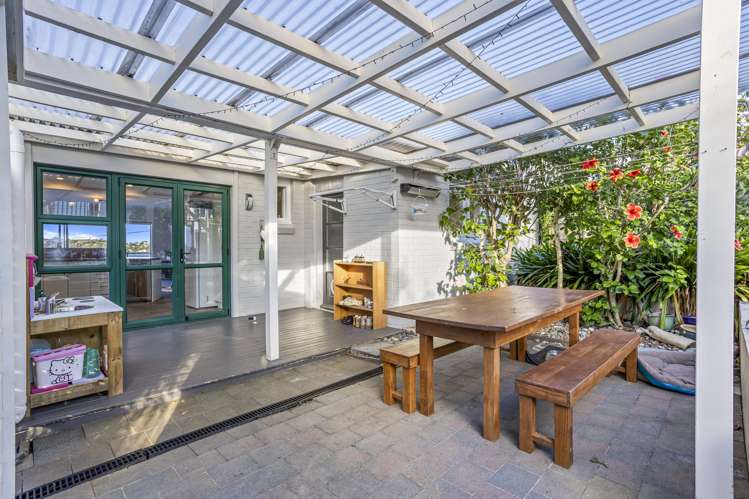 8 Swann Beach Road Stanmore Bay_14