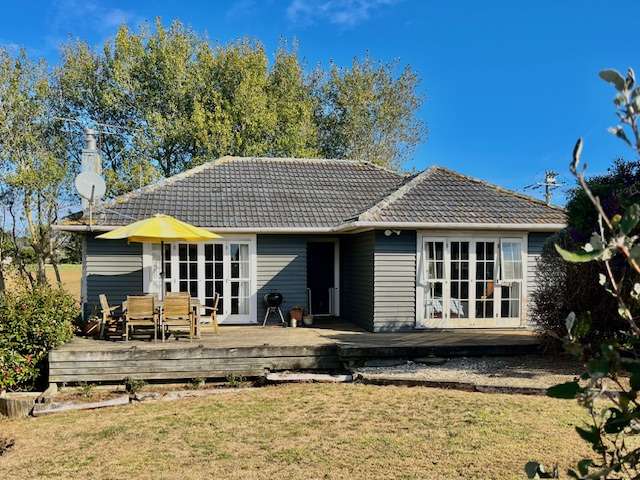 Countryside Cottage on Mini Lifestyle Block- Price Reduced!!