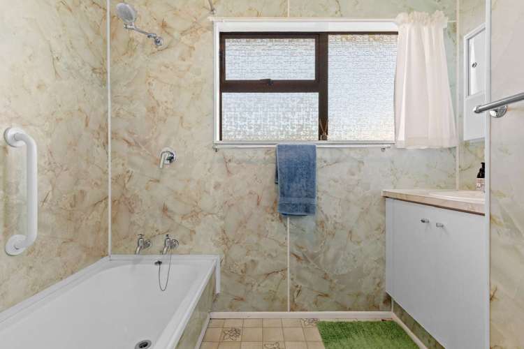 8 Aquarius Drive Kawaha Point_17