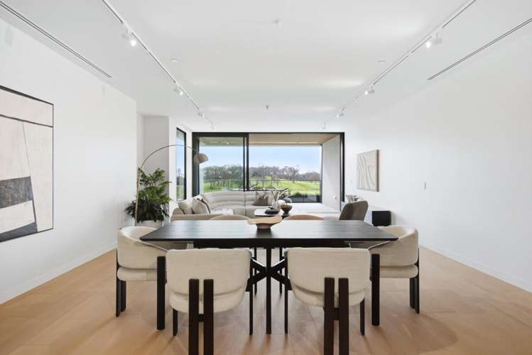 81 Carlton Gore Road Newmarket_17
