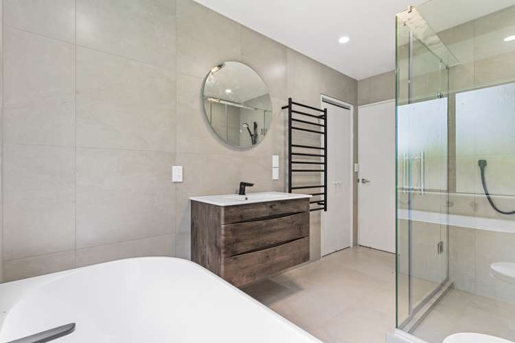 2/17 Redmount Place Red Hill_24