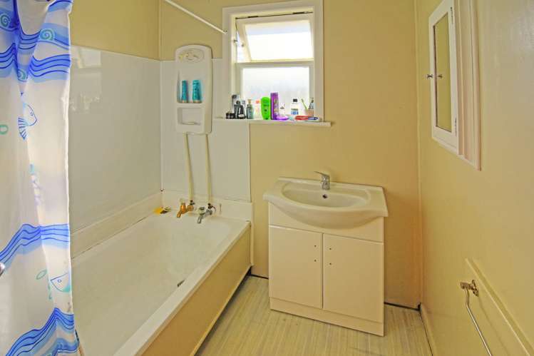 5 Cameron Crescent Masterton_9