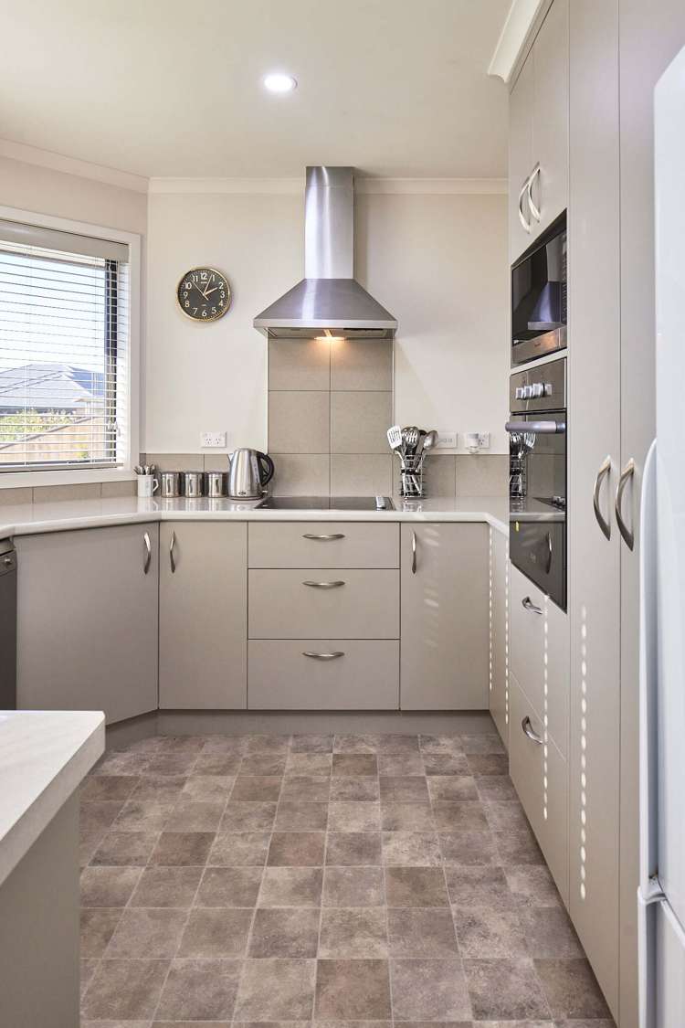 10 Ara Drive Redwoodtown_5