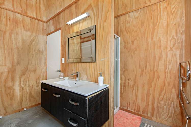 11 Chilcott Road Whananaki_17