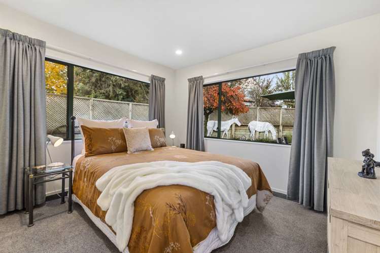 18 Robinson Terrace Rangatira Park_13