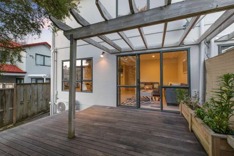 4/42 Fields Parade Oteha_0