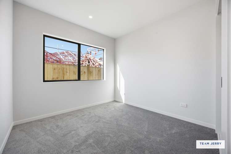 16 Tuwai Crescent Opaheke_16