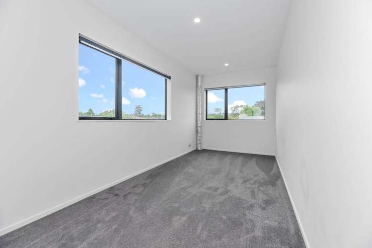 18B Riverpark Crescent Henderson_3
