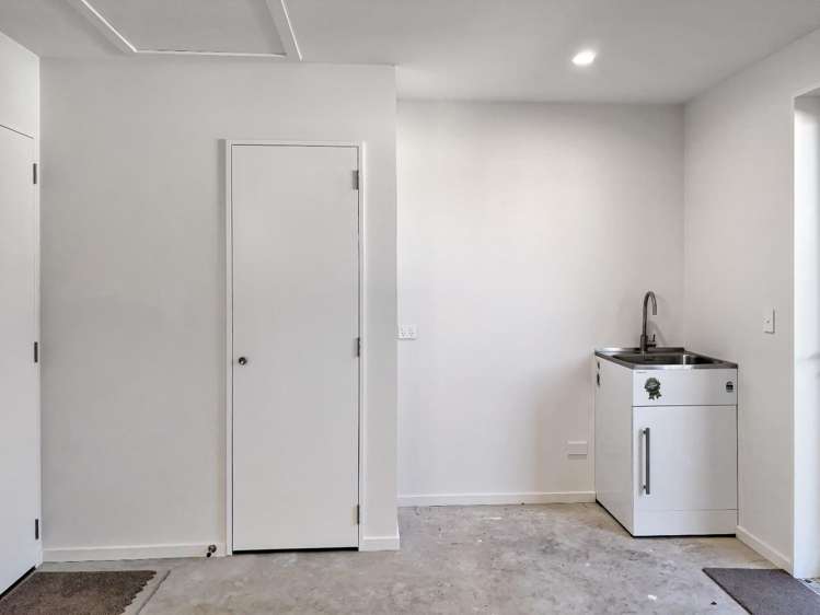 10 Waituna Street 2340_10