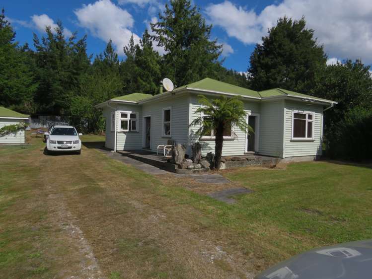 21 Grey Road Reefton_19