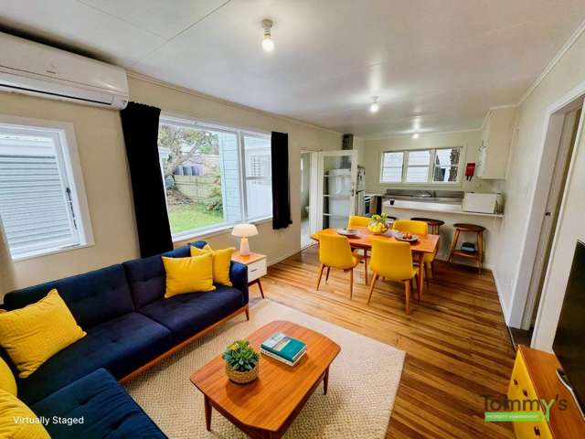 Spacious 6 Bedroom Home – Prime Location Near Massey University & Newtown Shops!