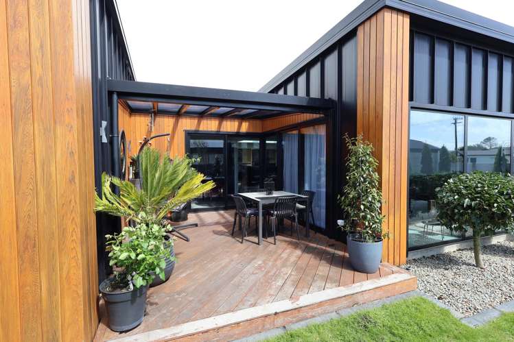 411 North Road Waikiwi_27