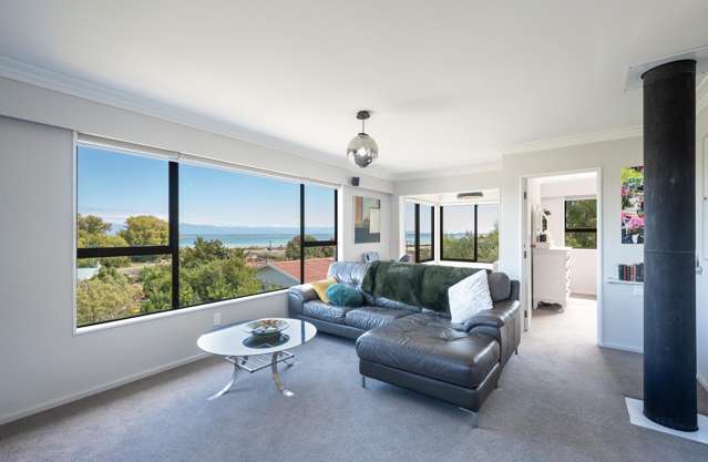 Sea Views & Space - Family Living in Atawhai