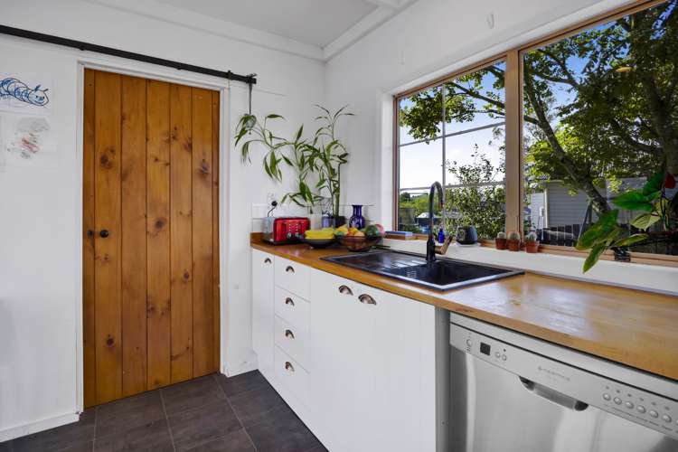 9 Standish Street Midhirst_8