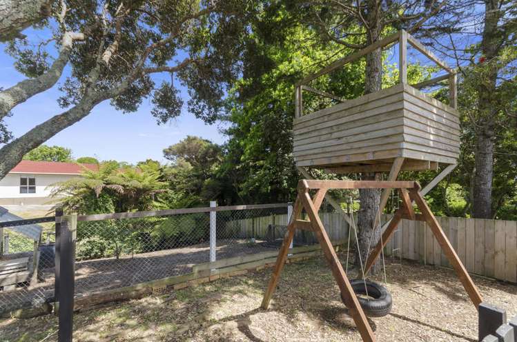 16 Dawnhaven Drive Te Atatu Peninsula_15