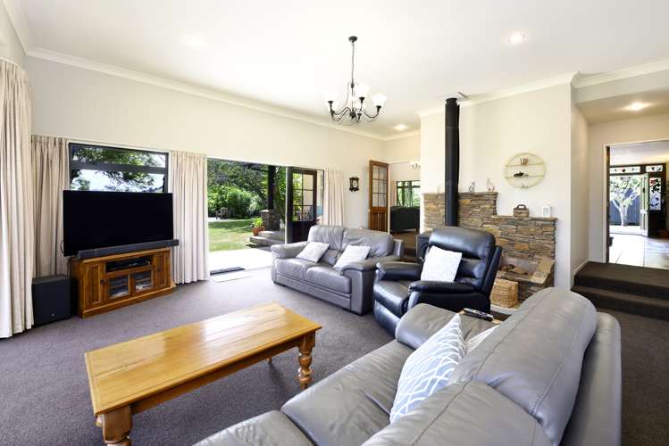 537 Hill Street South Hope_8