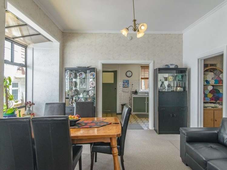 210 Queens Drive Lyall Bay_7