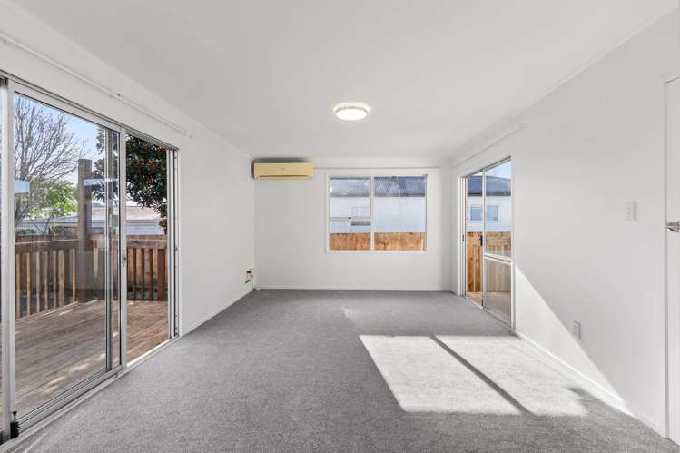 315 Swanson Road Ranui_4