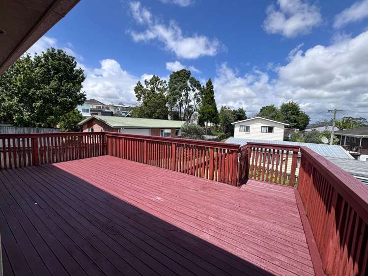 1/8 Quiet Street Te Atatu South_16