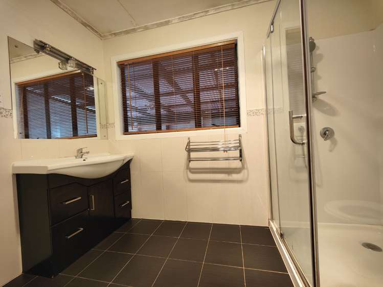 56 Willerton Avenue New Lynn_14