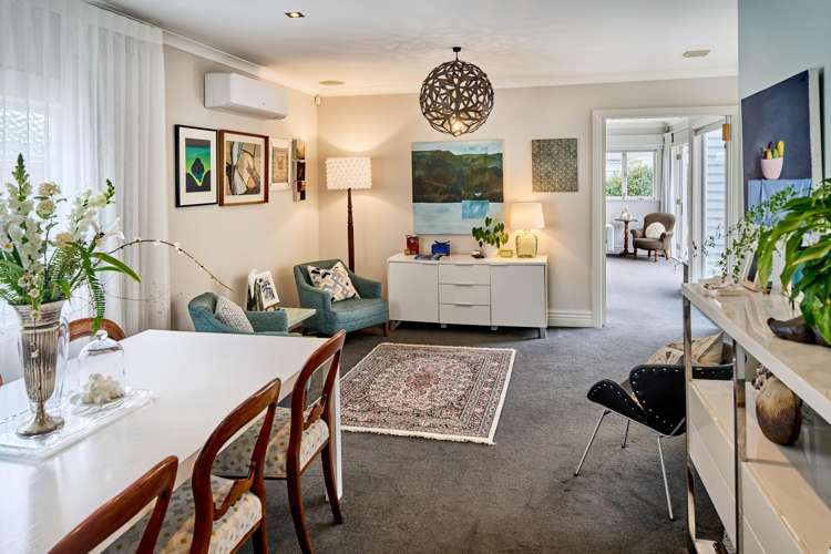 292 The Parade Island Bay_7