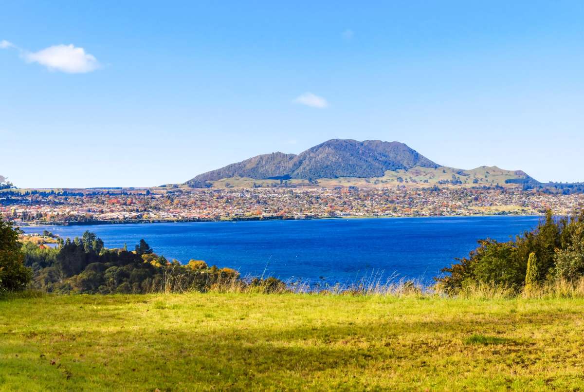 2/110 Acacia Heights Drive_0