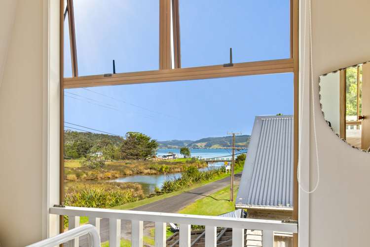 15 Huia Dam Road Huia_10